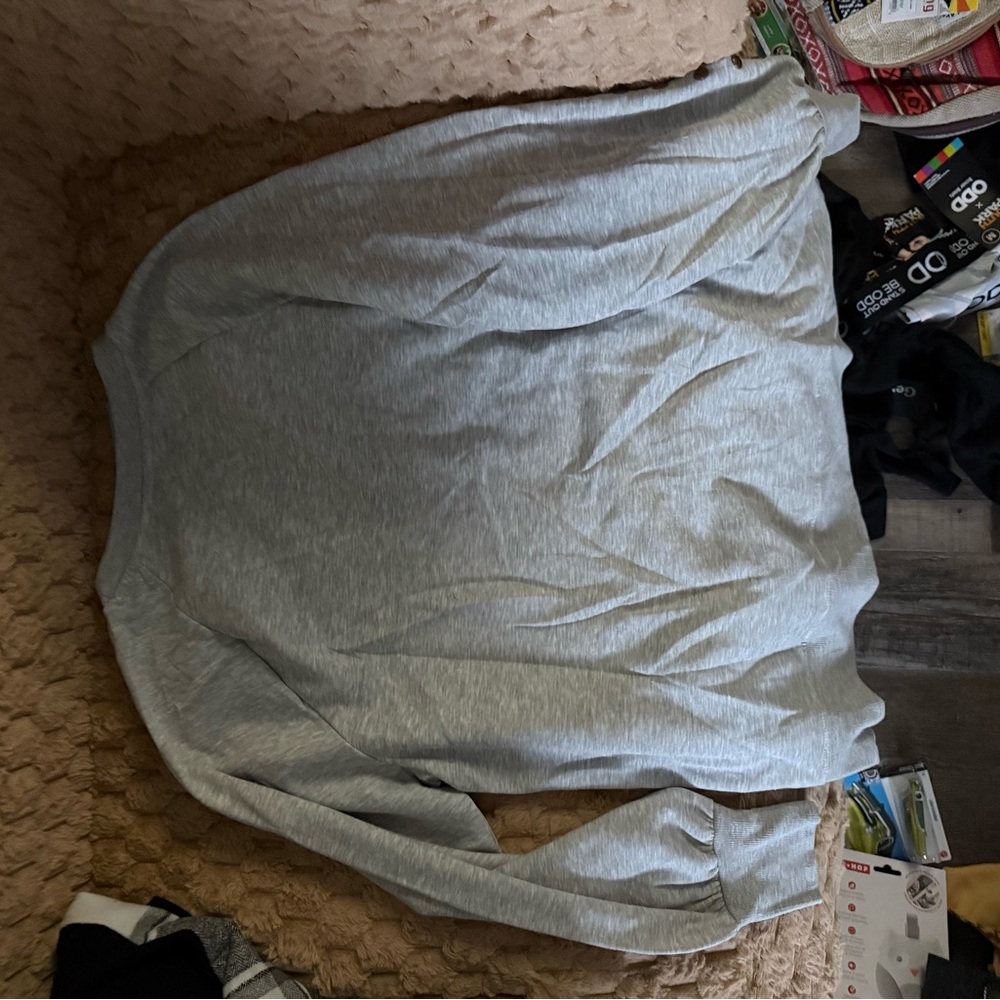 Maurice’s Gray Crewneck Sweatshirt